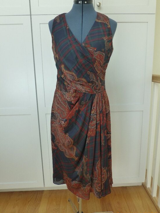 Lauren Ralph Lauren Dresses & Skirts - Lauren Ralph Lauren 100% Silk Paisley Plaid Sleeveless V Neck Dress Women Size 8